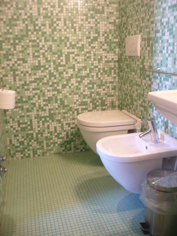ريباربيلا Casa Vacanze "Casale Al Pino" الغرفة الصورة